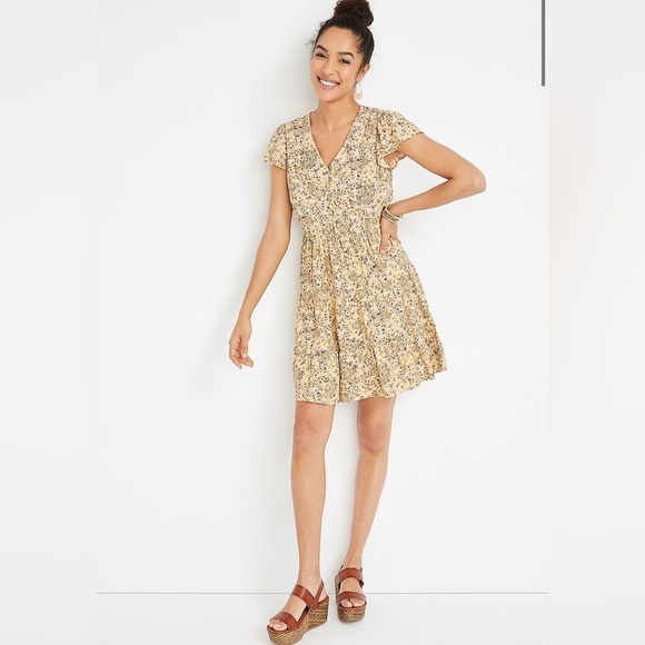 Maurices Dresses & Skirts - Maurices Small with lining Floral Flutter Sleeve Babydoll Mini Dress